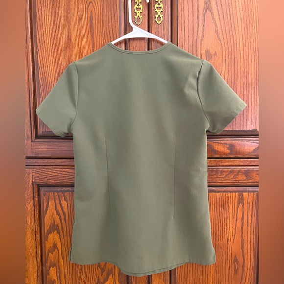 2 FIGS scrub sets CHARCOAL and MOSS XXS - Picture 9 of 15